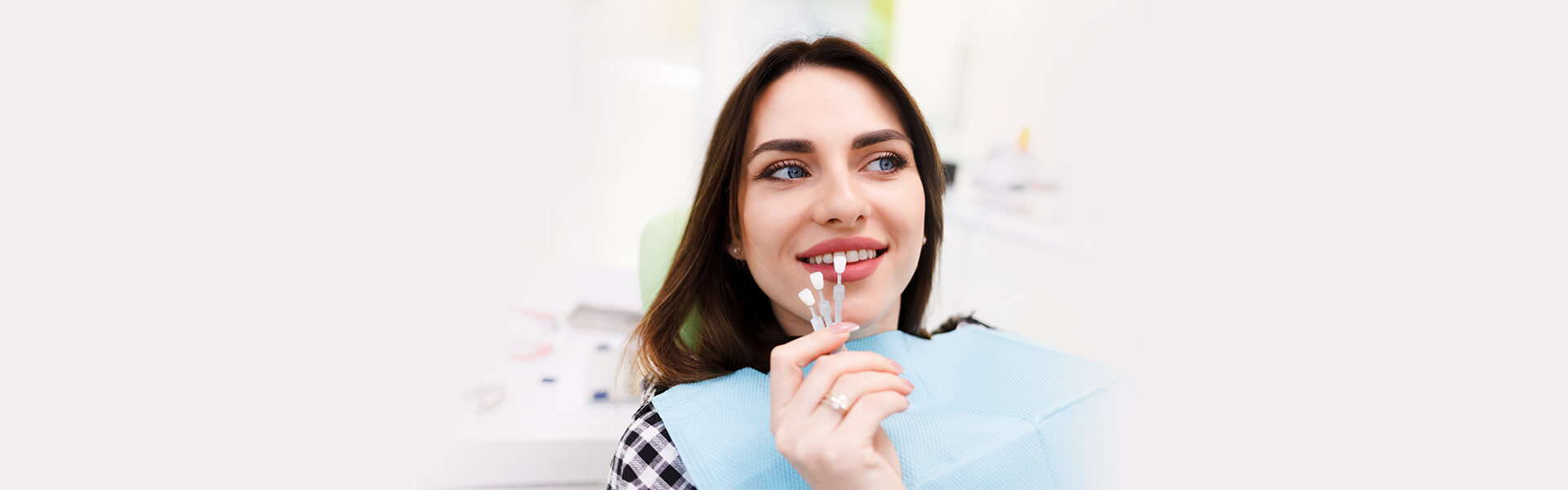 Dental Veneers Help Hide Blemishes on Your Front Teeth